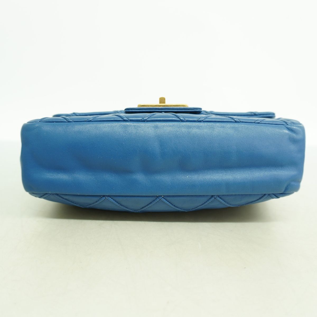 Chanel Shoulder Bag 2.55 Leather Blue Gold — view 3
