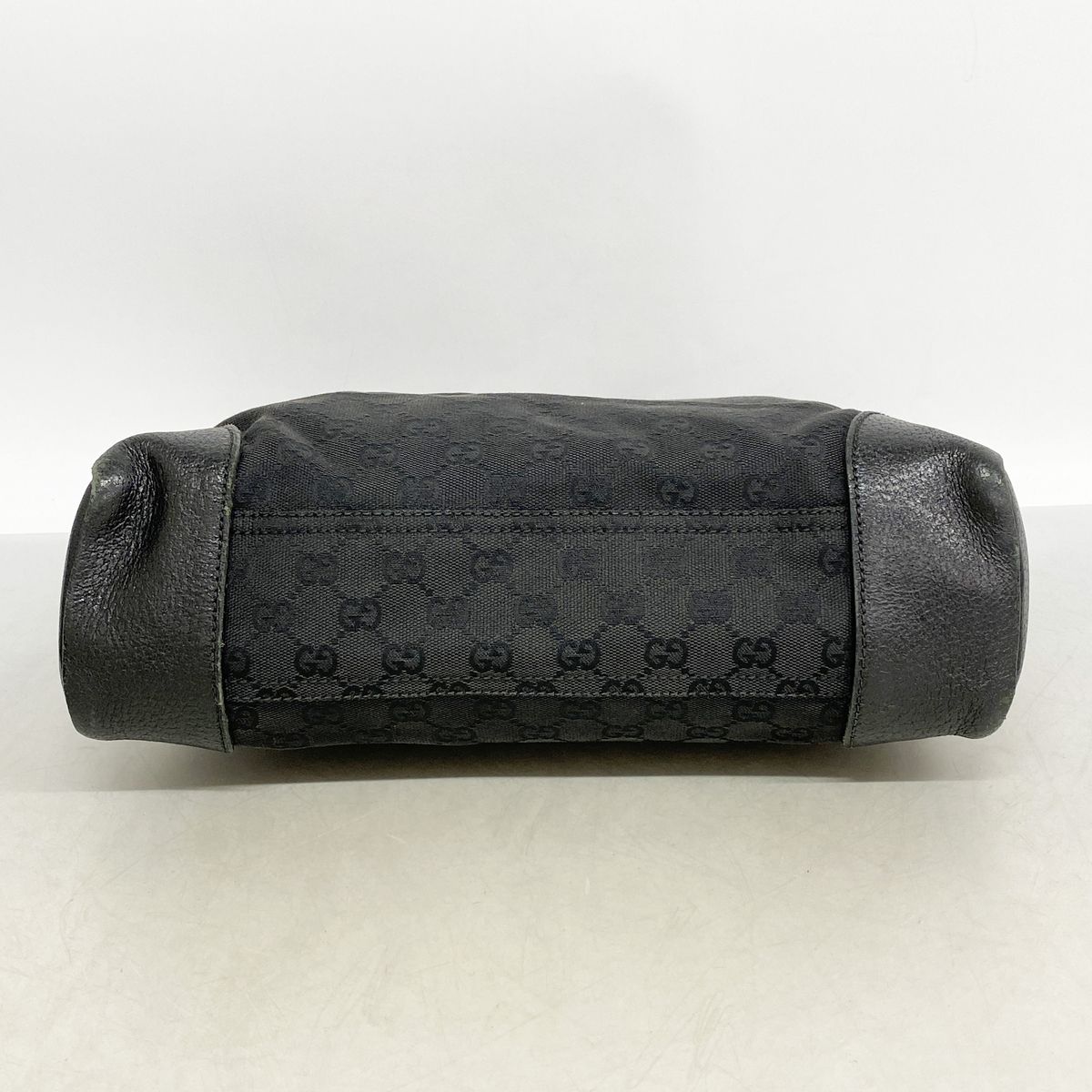Gucci Shoulder Bag GG Canvas Black Silver — view 3