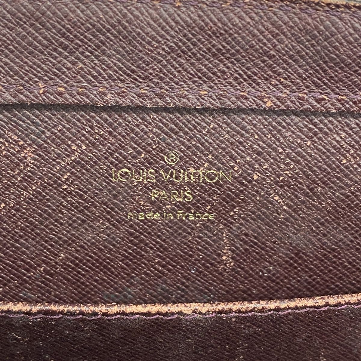 Louis Vuitton Clutch Taiga Baikal Acajou — view 5