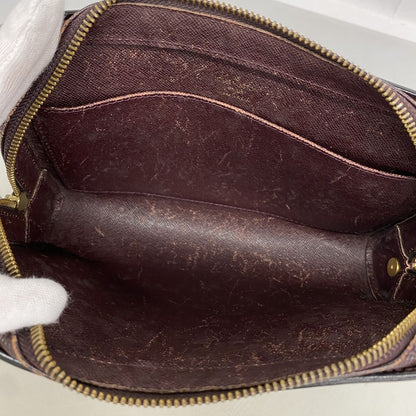 Louis Vuitton Clutch Taiga Baikal Acajou — view 4