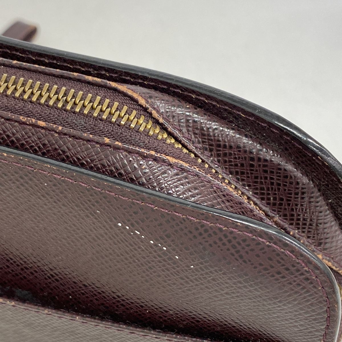 Louis Vuitton Clutch Taiga Baikal Acajou — view 7