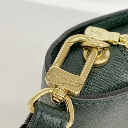 Louis Vuitton Clutch Taiga Baikal Epi — view 8