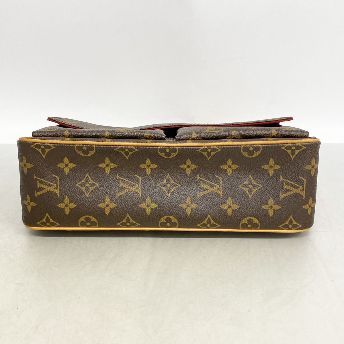 Louis Vuitton Shoulder Bag Monogram Viva-Cite MM Brown — view 3