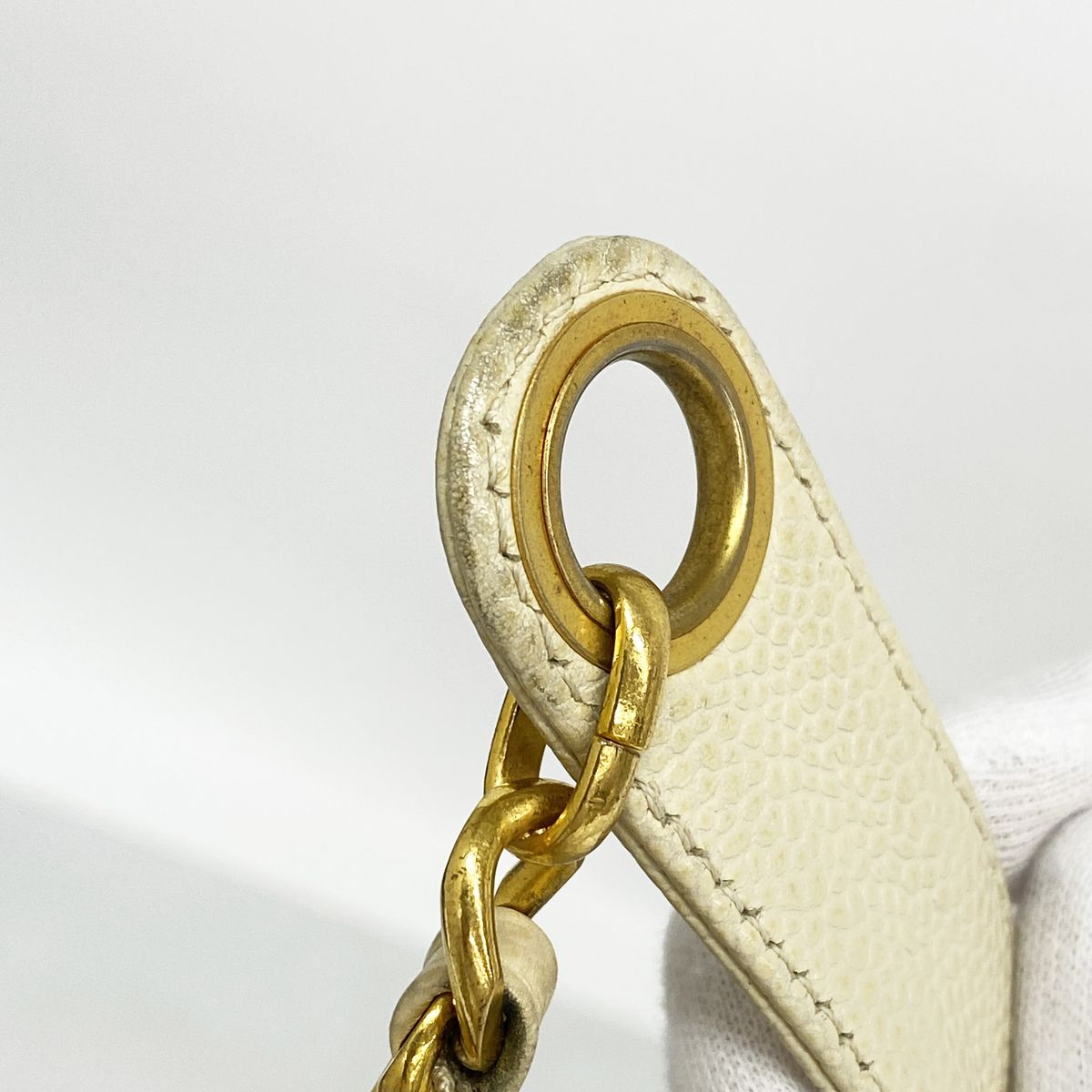 Chanel Chain Tote Caviar Leather Ivory Gold — view 8