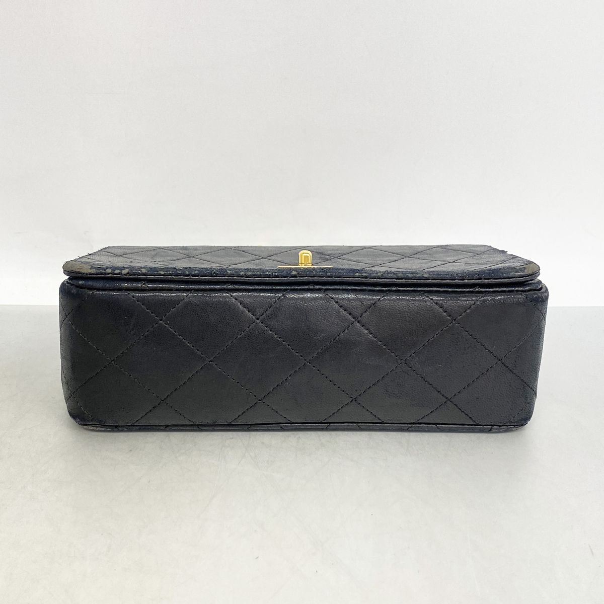 Chanel Shoulder Bag Quilted Lambskin Black Gold — view 3