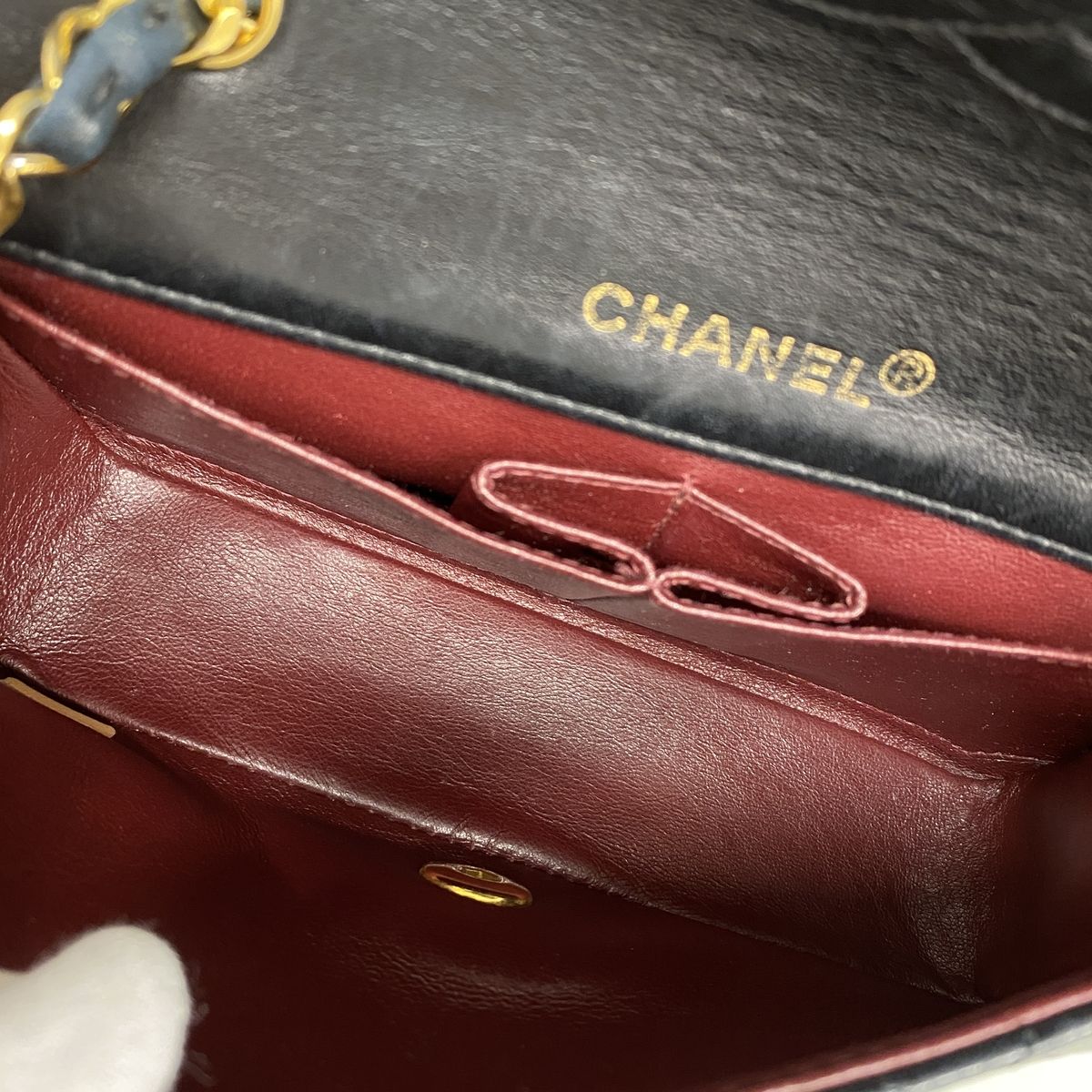 Chanel Shoulder Bag Quilted Lambskin Black Gold — view 4