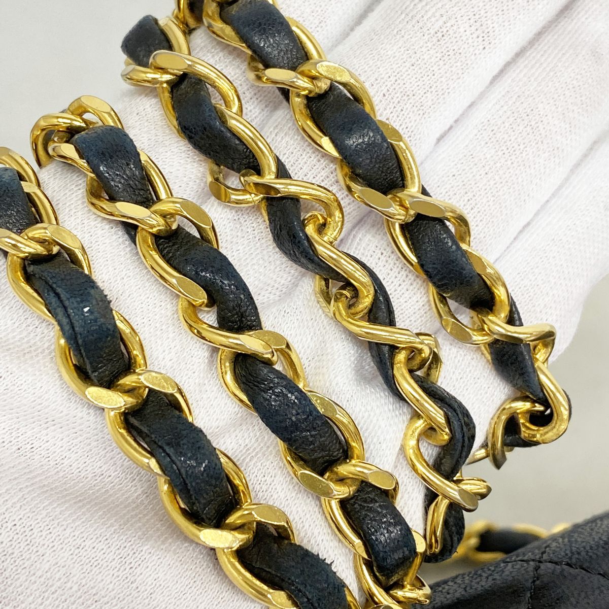 Chanel Shoulder Bag Quilted Lambskin Black Gold — view 7