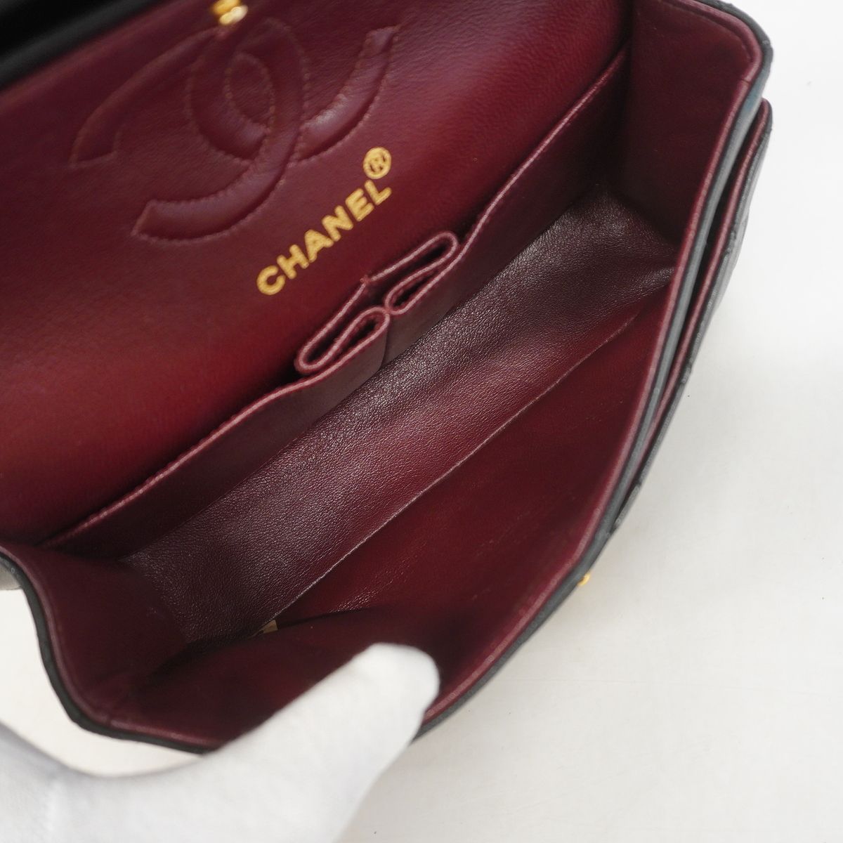 Chanel Shoulder Bag Quilted Lambskin Black Gold — view 4