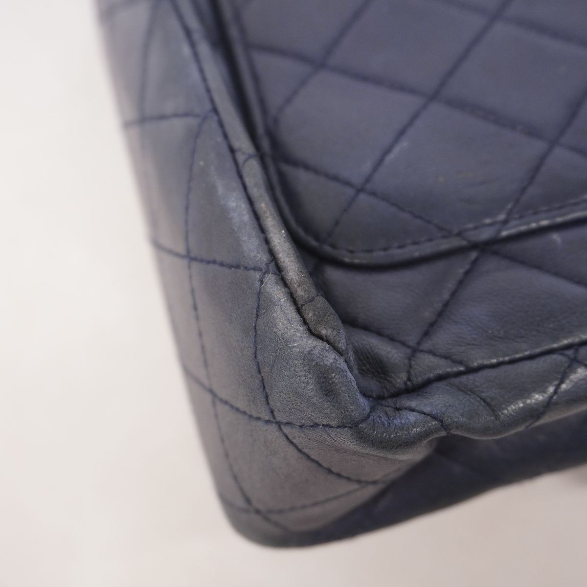 Chanel Shoulder Bag Quilted Lambskin Navy Gold — view 6