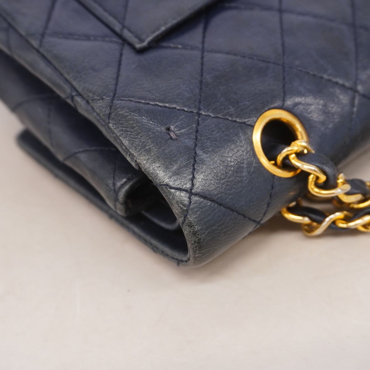 Chanel Shoulder Bag Quilted Lambskin Navy Gold — view 7