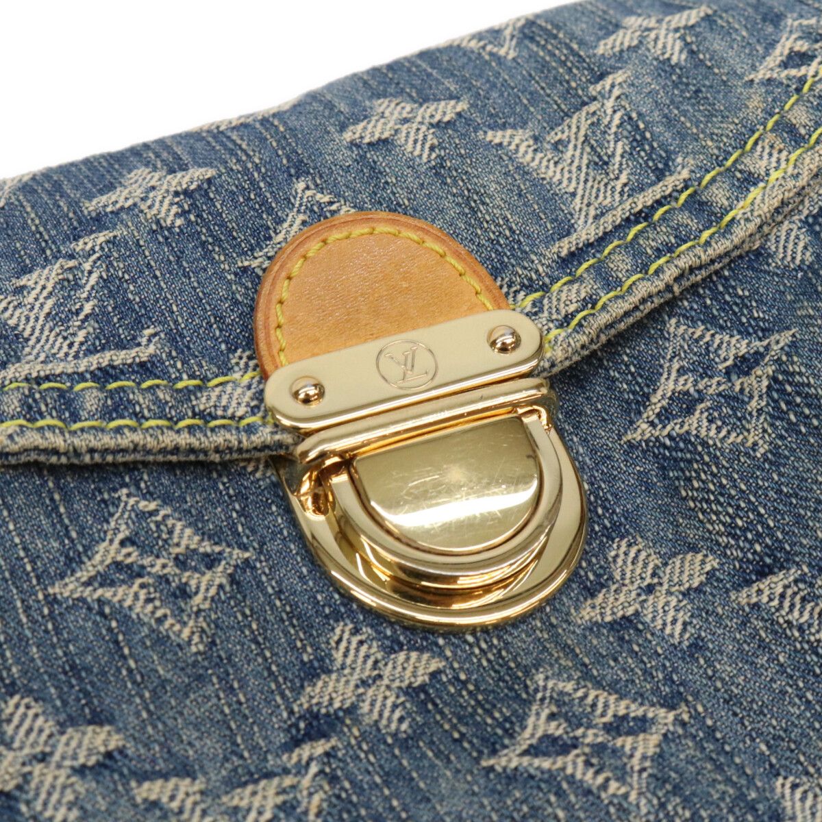 Louis Vuitton Monogram Denim Mini Pleaty Shoulder Bag — view 6