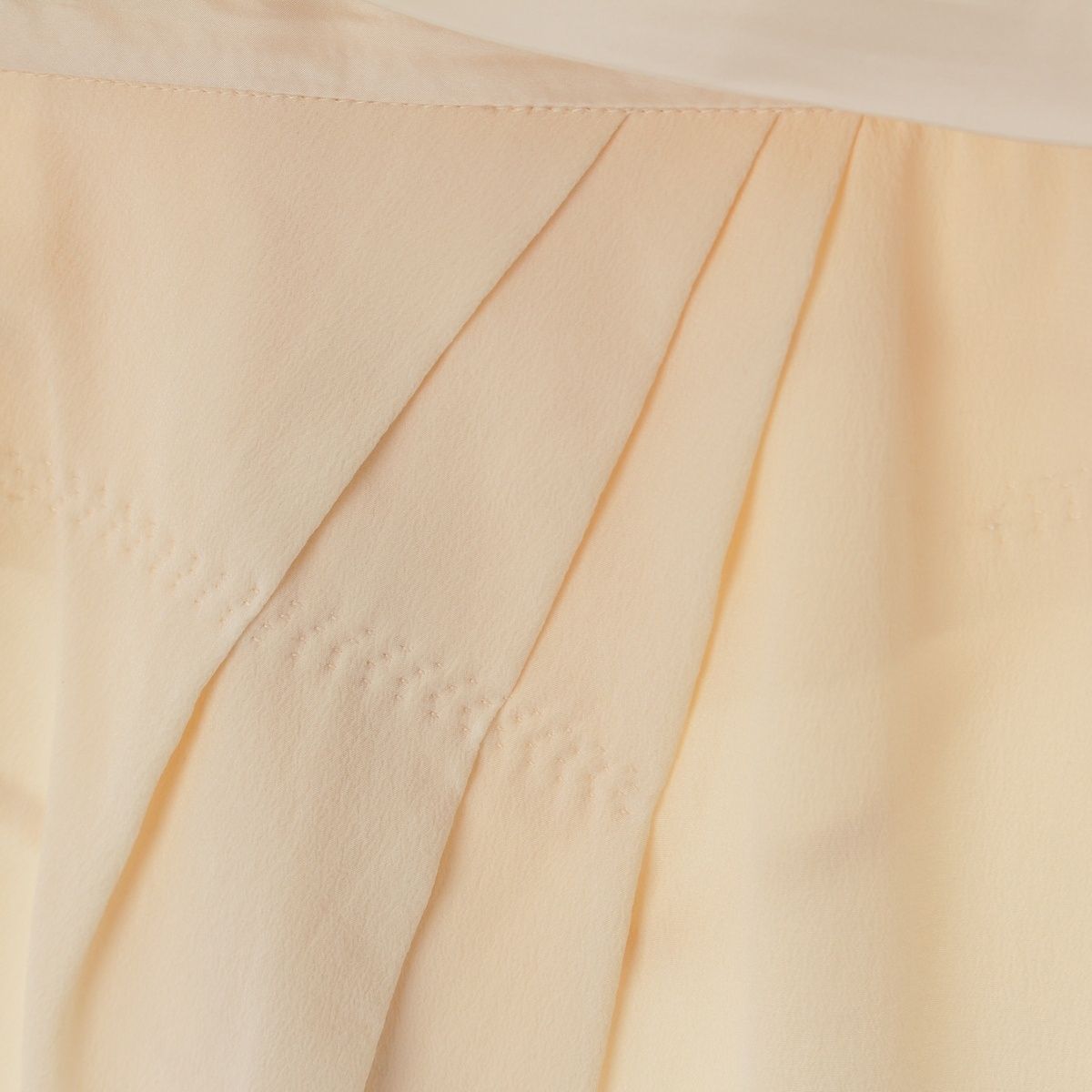 Louis Vuitton Silk Vintage Skirt White 34 — view 6