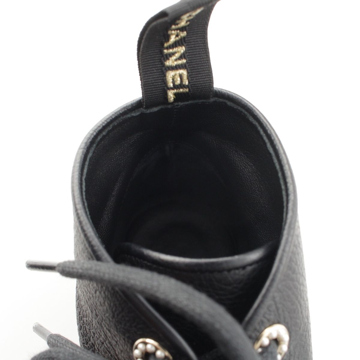 Chanel 20B Leather Pearl Decoration CC Logo Lace-up Short Boots Ankle Black — view 7