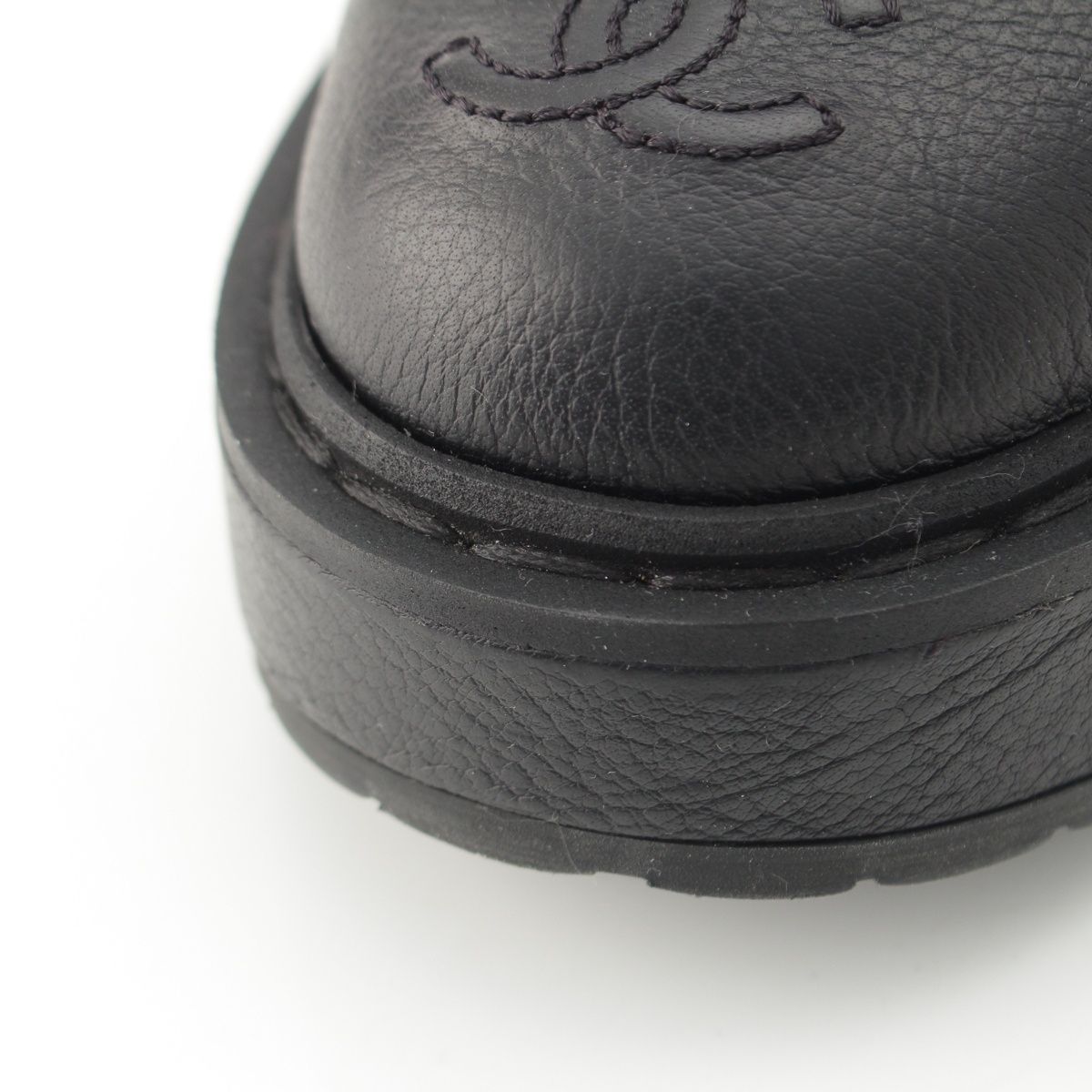 Chanel 20B Leather Pearl Decoration CC Logo Lace-up Short Boots Ankle Black — view 8