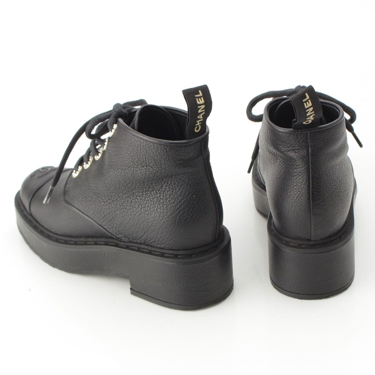 Chanel 20B Leather Pearl Decoration CC Logo Lace-up Short Boots Ankle Black — view 4