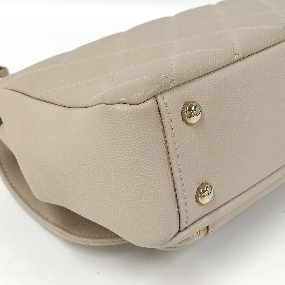 Chanel Shoulder Bag Quilted — view 4