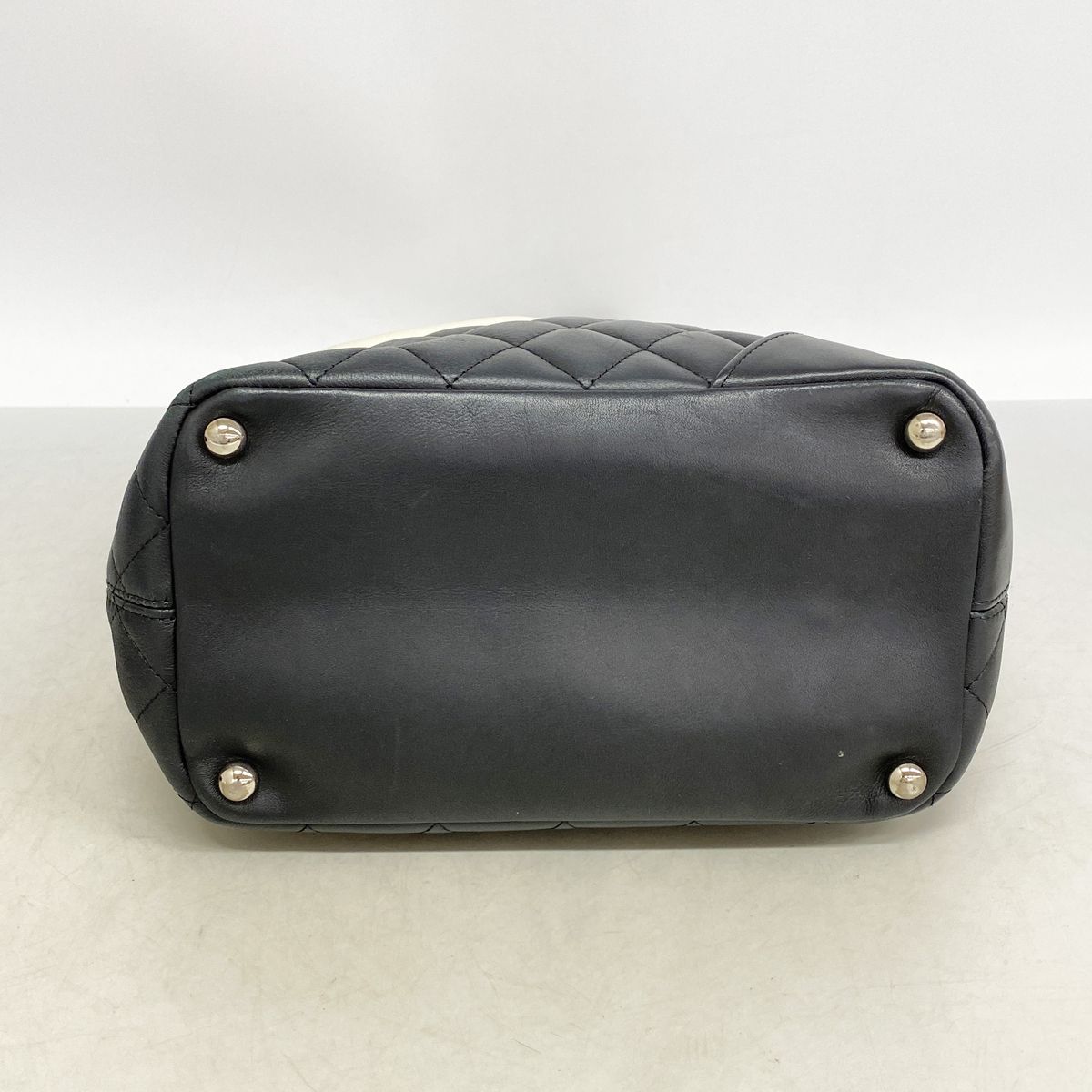 Chanel Tote Bag Cambon Lambskin Black Silver — view 3