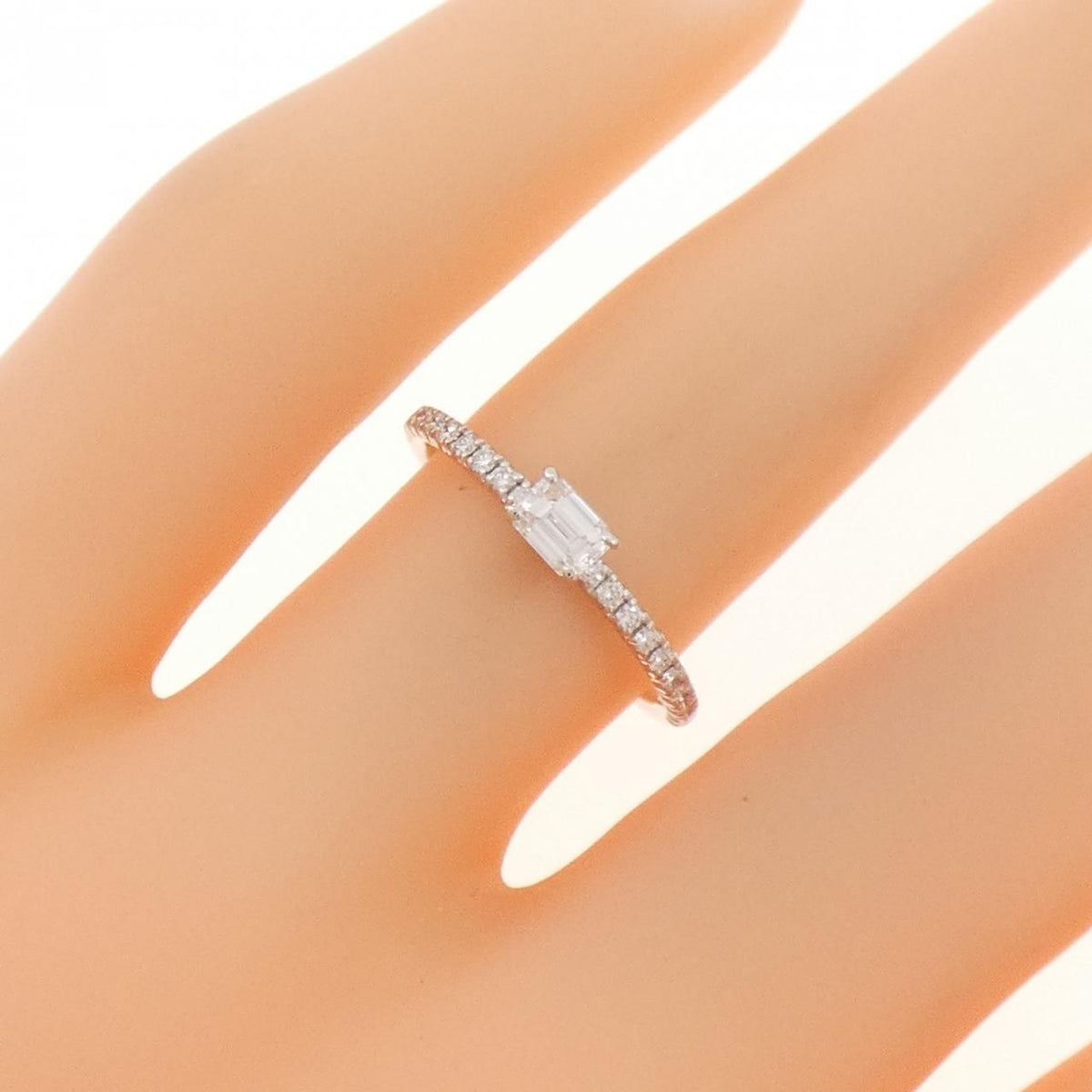 Cartier Etincelle Ring — view 5