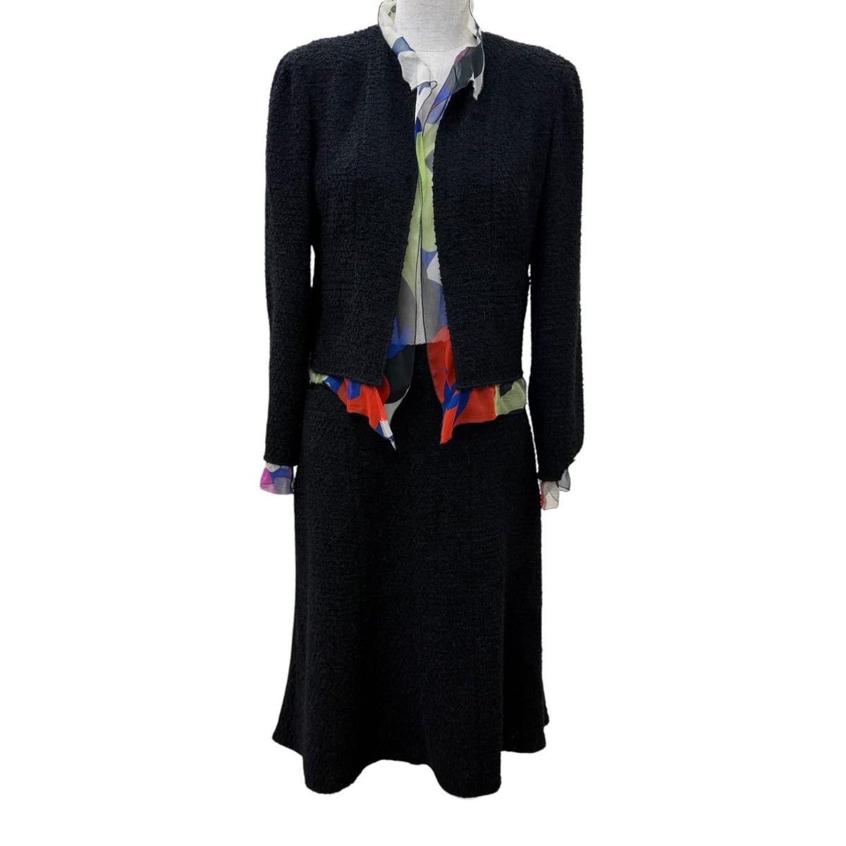 Chanel Vintage Silk Use CC Logo Circle Parts Tweed Jacket Skirt Set 34