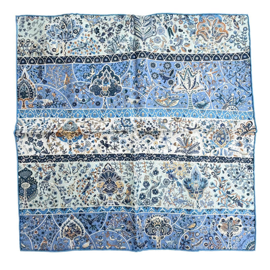 Hermes Au Pays Des Oiseaux Fleurs in the Land of Blooming Birds Silk 100% Bleu