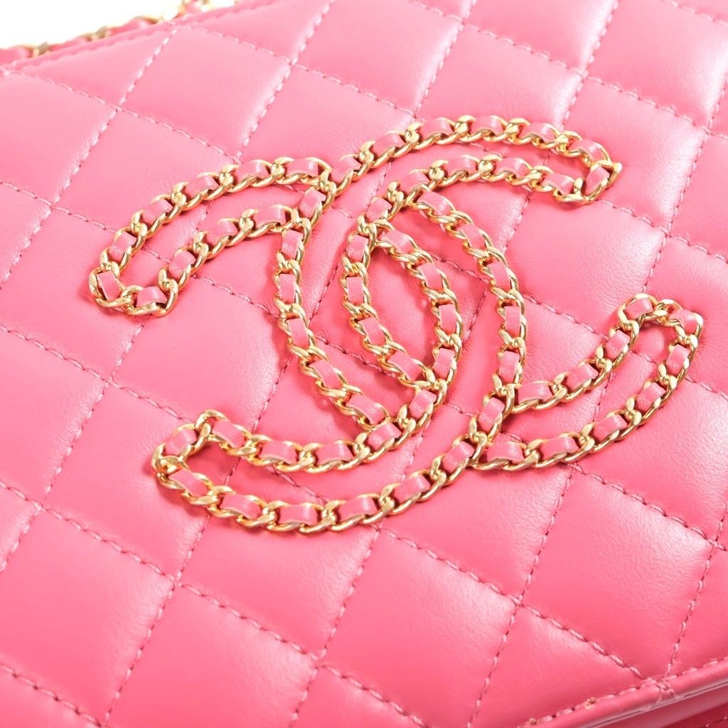 Chanel Quilted CC Logo Chain Shoulder Bag Pink Lambskin Gold — view 6