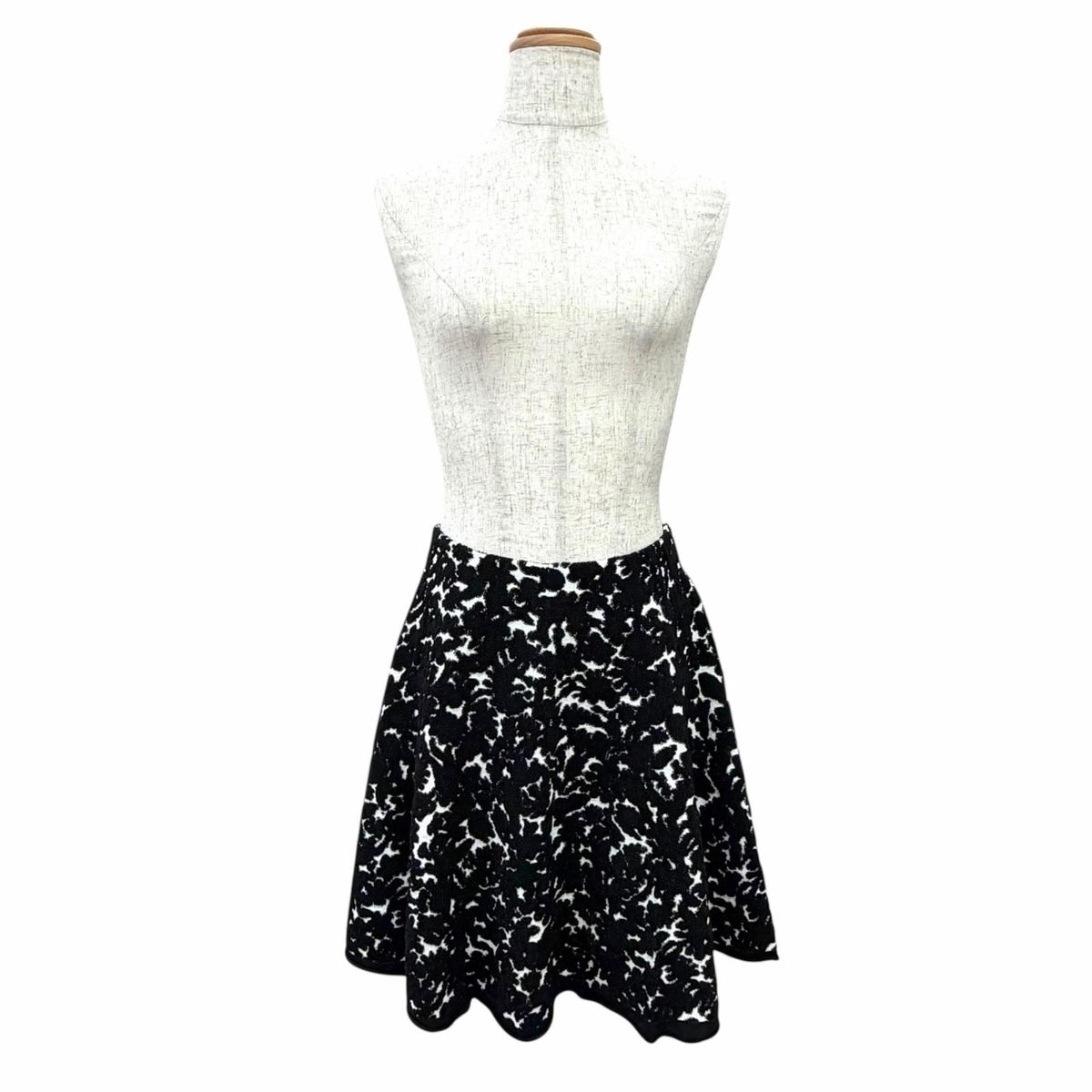 Louis Vuitton All Over Print Jacquard Mini Flare Skirt Black White — view 2