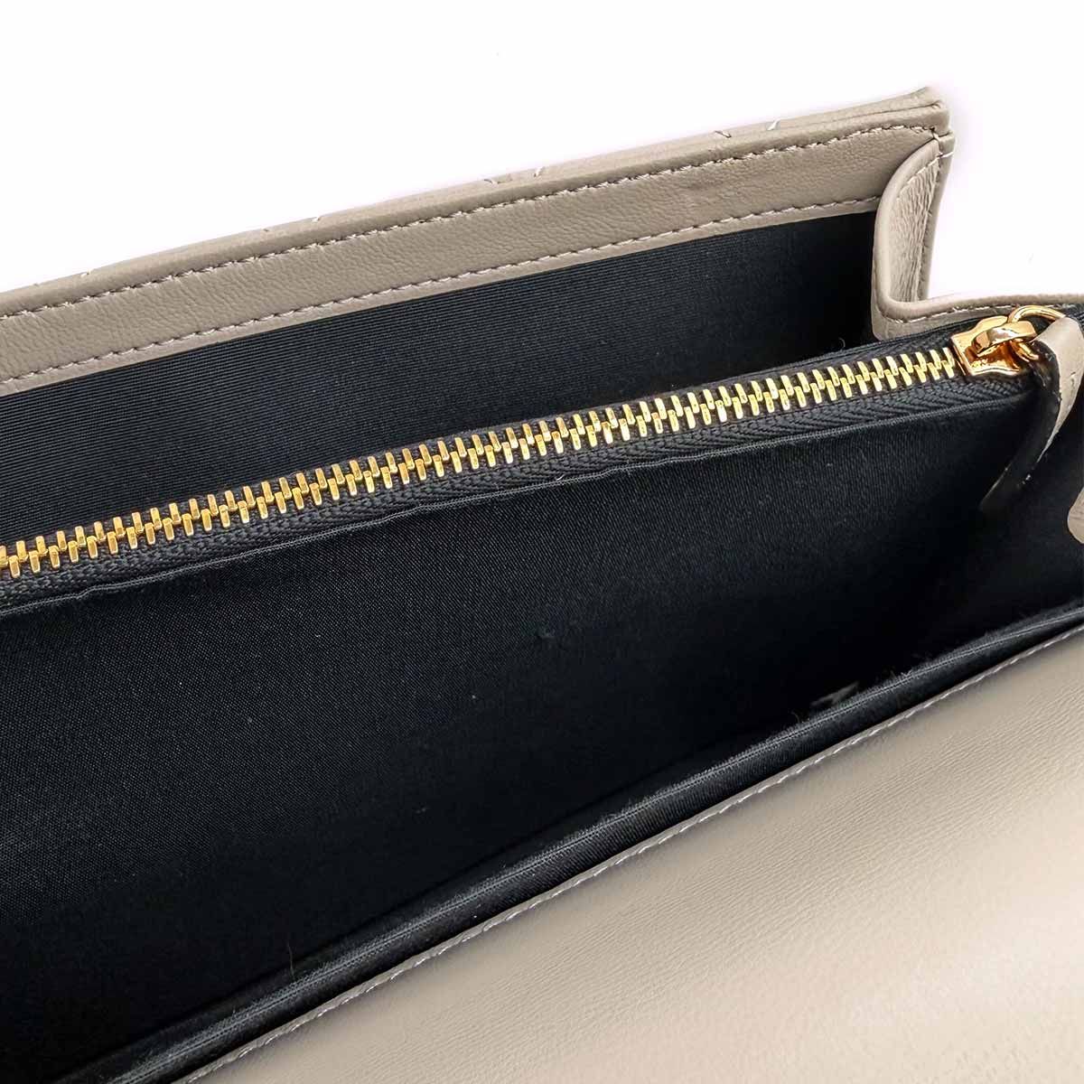 Versace Medusa Quilted Shoulder Bag Leather Beige Gold — view 8