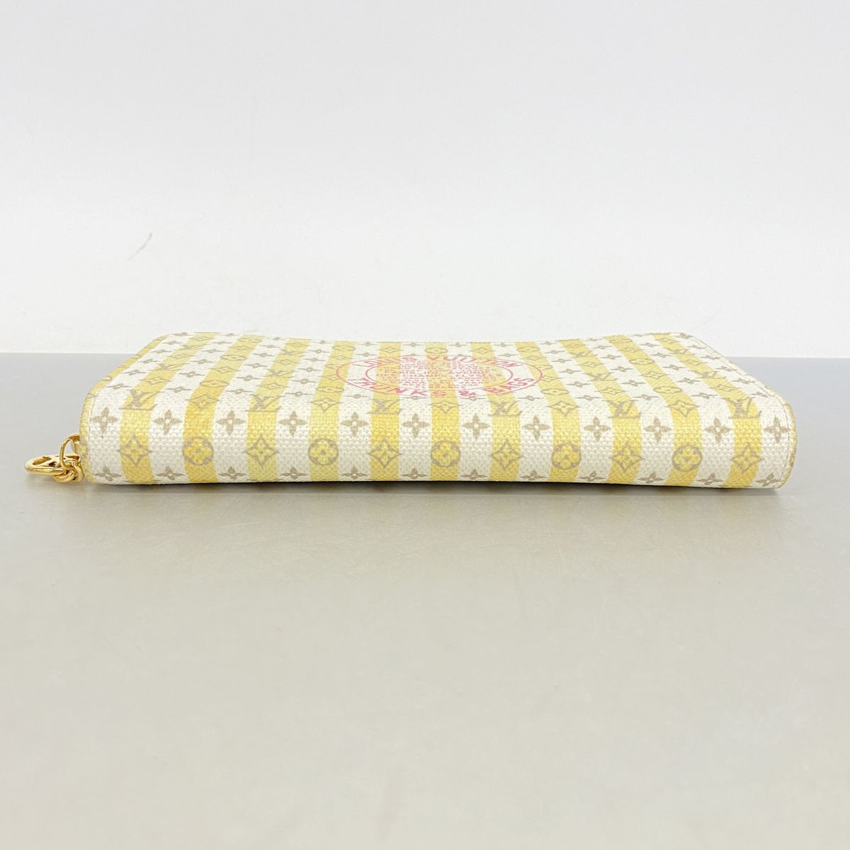 Louis Vuitton Wallet LV Stamp Zippy Banana — view 2