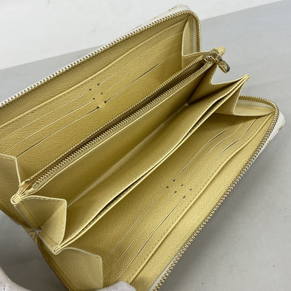 Louis Vuitton Wallet LV Stamp Zippy Banana — view 3