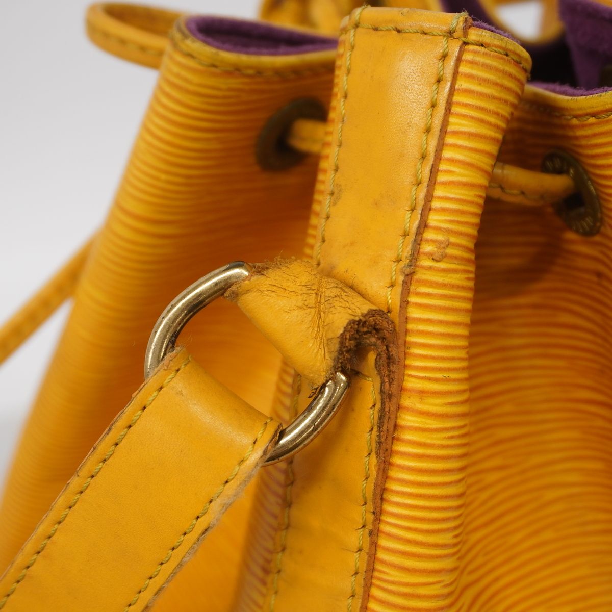Louis Vuitton Shoulder Bag Epi Noe Jaune — view 8