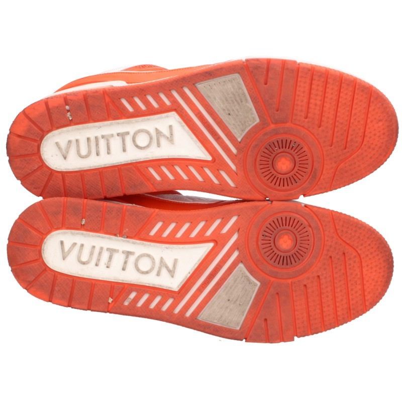 Louis Vuitton LV Trainers Line Low-Top Sneakers — view 3