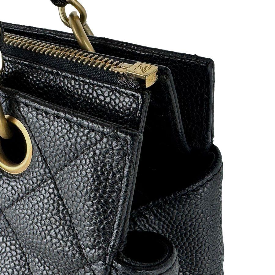 Chanel Handbag Black — view 6