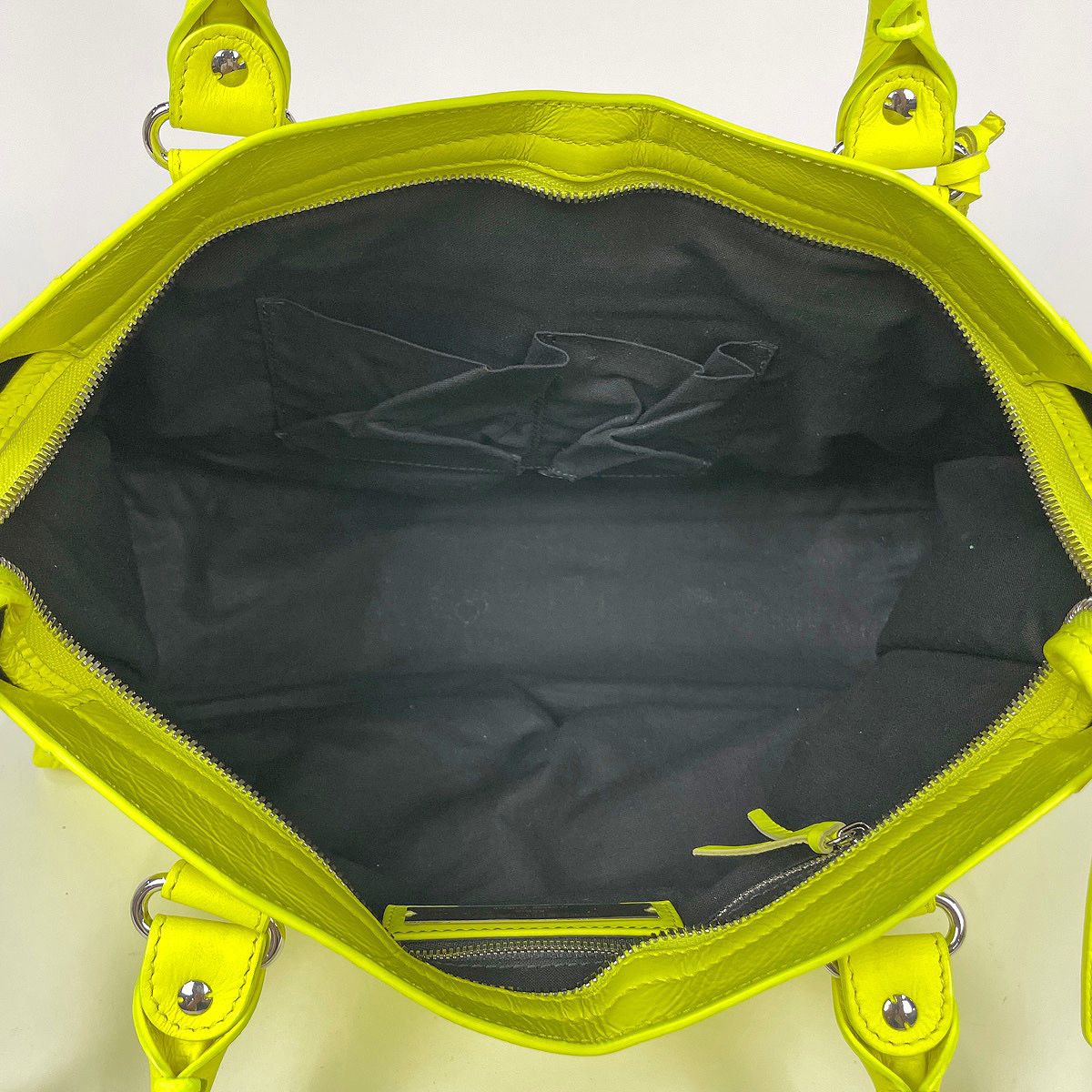 Balenciaga Handbag the City 2-Way Neon Leather Yellow — view 8