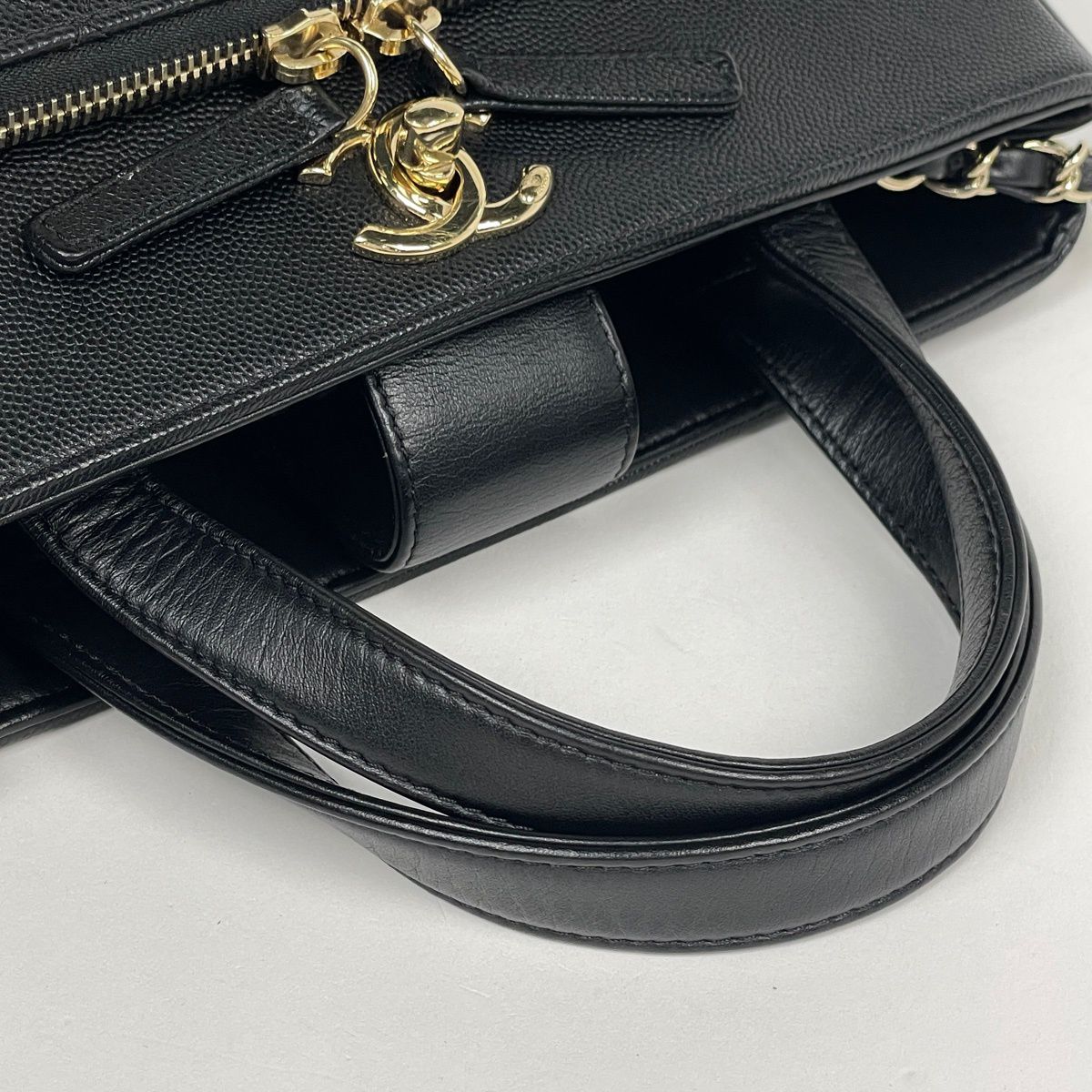 Chanel Handbag CC Logo Quilted 2-Way Business Infini Tea Caviar Leather Black — view 4
