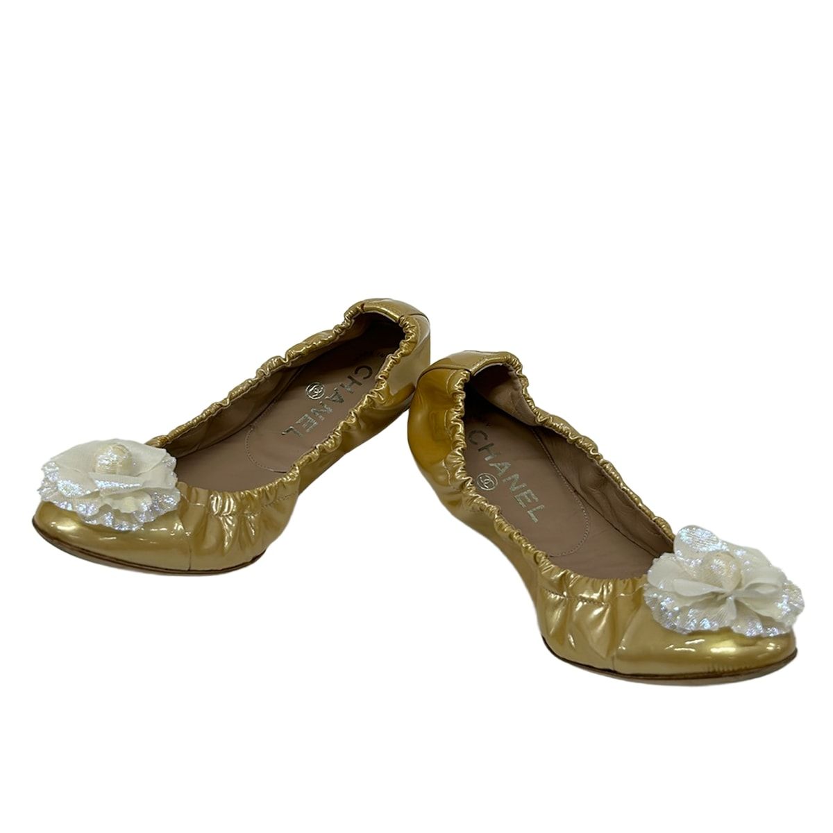 Chanel Flat Shoes Camellia Gold White Glitter Leather — view 2