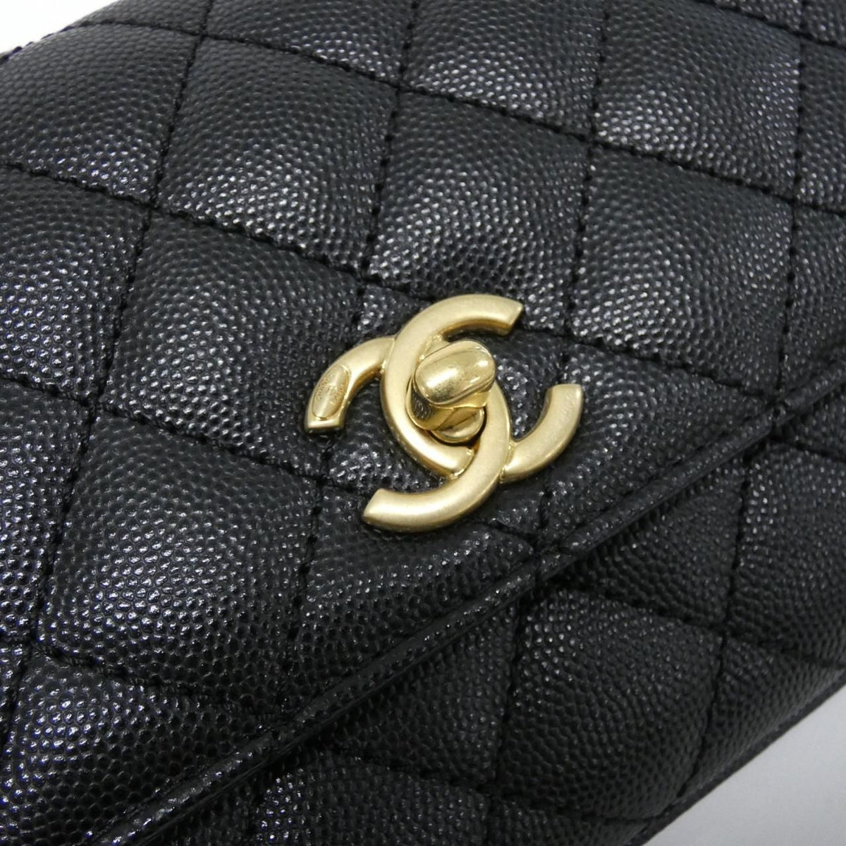 Chanel Bag Handbag Black — view 4