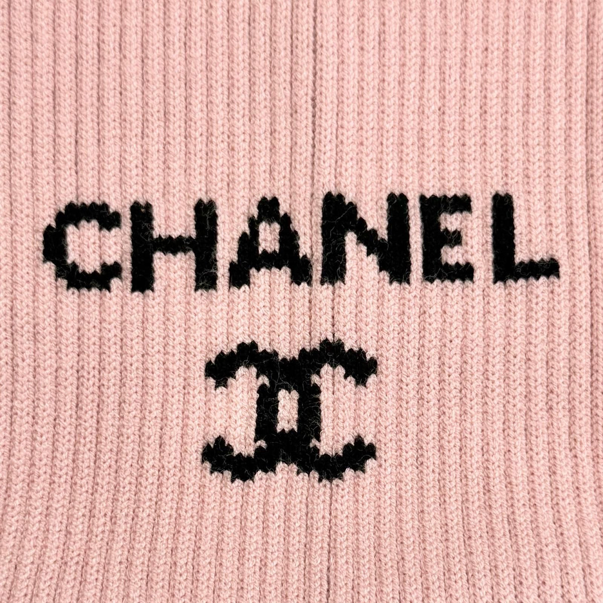 Chanel 24C Gaiters Cruise Collection CC Logo Rib Knit Leg Warmers Pink Sweater — view 3