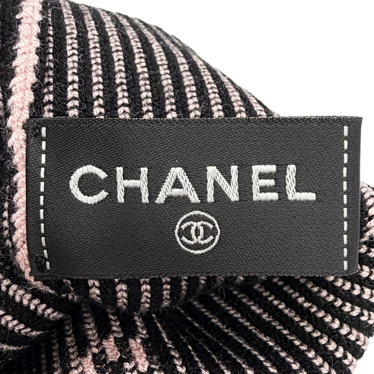 Chanel 24C Gaiters Cruise Collection CC Logo Rib Knit Leg Warmers Pink Sweater — view 5