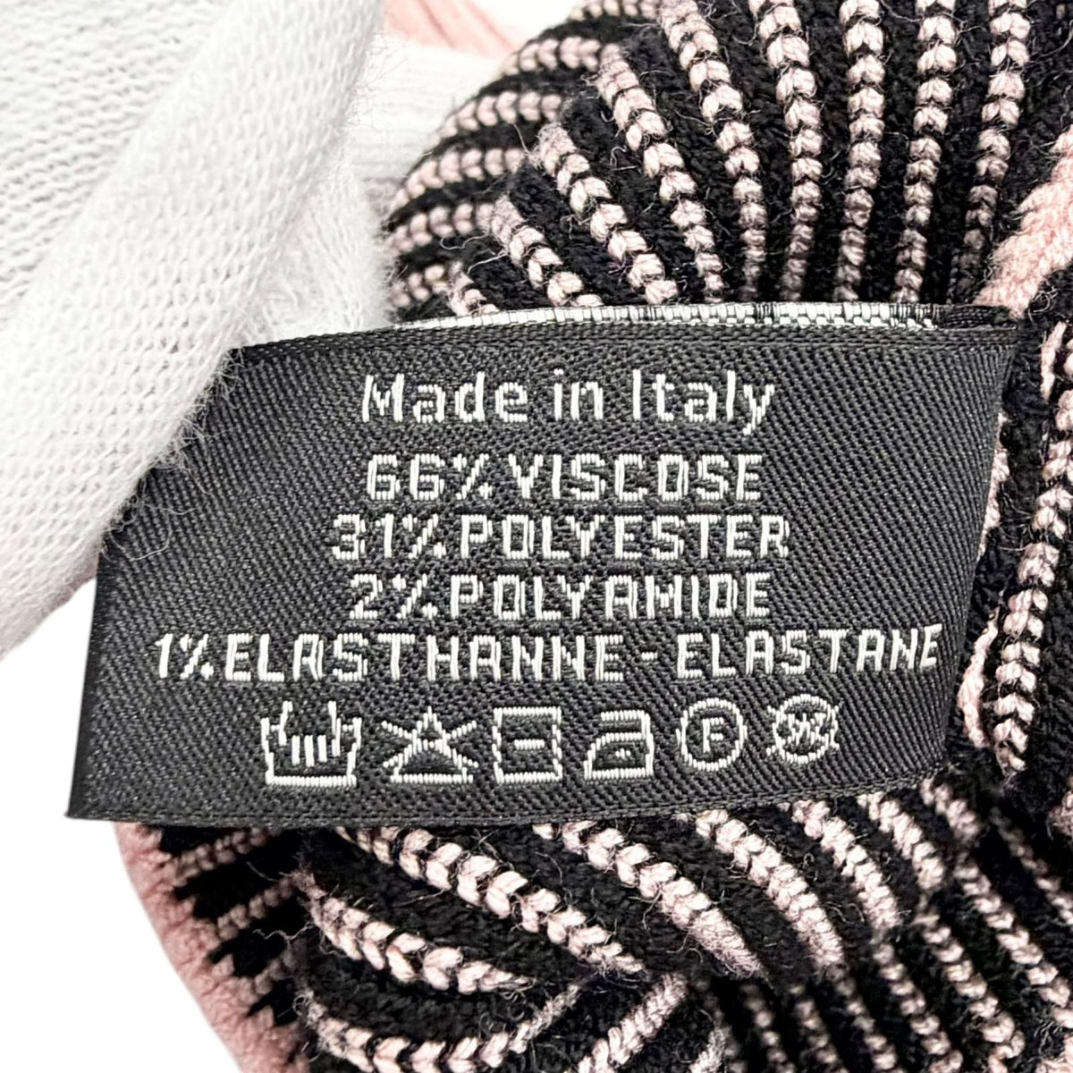 Chanel 24C Gaiters Cruise Collection CC Logo Rib Knit Leg Warmers Pink Sweater — view 6
