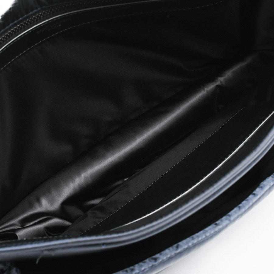 Saint Laurent Shoulder Bag Niki Messenger — view 4