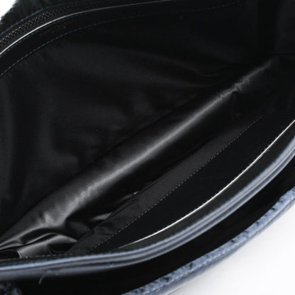 Saint Laurent Shoulder Bag Niki Messenger — view 4
