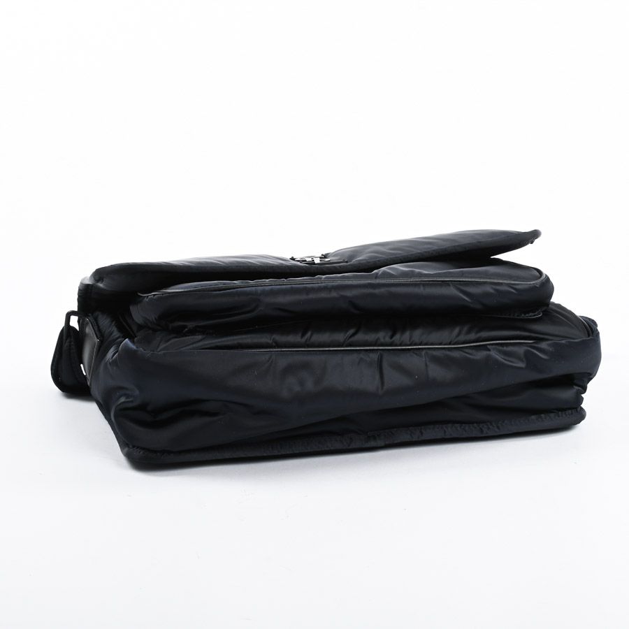 Saint Laurent Shoulder Bag Niki Messenger — view 5