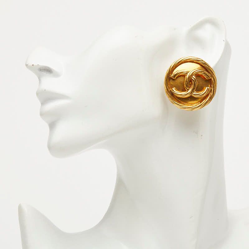 Chanel CC Logo Vintage Earrings 93P Gold Plated — view 5