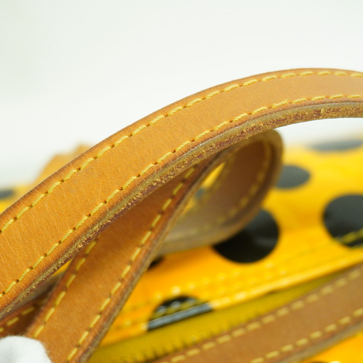 Louis Vuitton Shoulder Bag Vernis Dot Infinity Yayoi Kusama Papillon Jaune — view 7