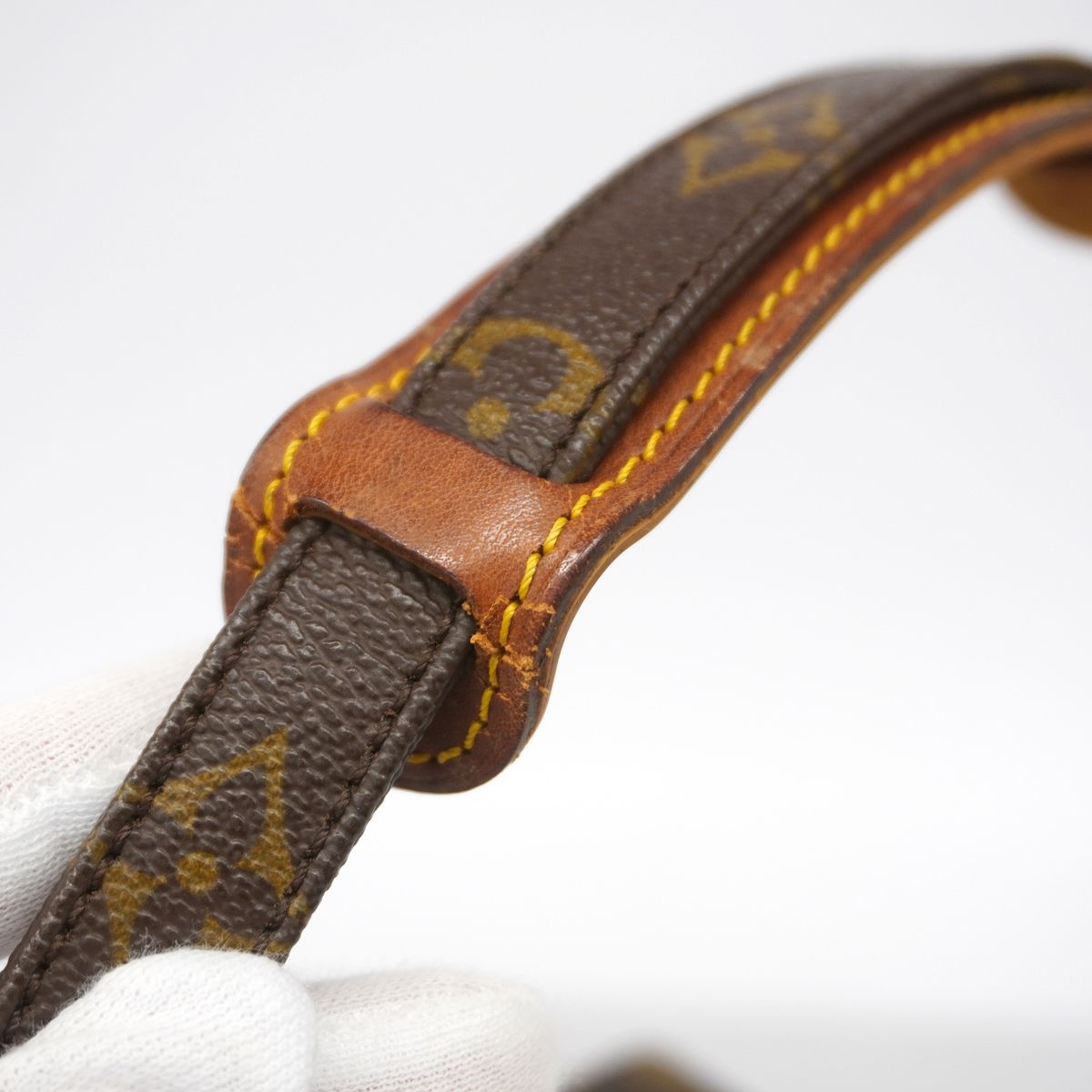 Louis Vuitton Shoulder Bag Monogram Amazon Brown — view 7