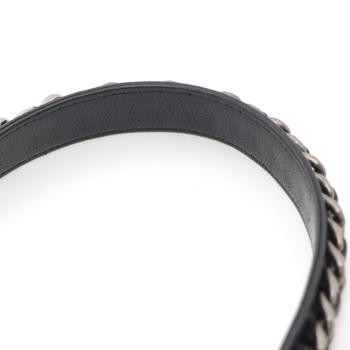 Chanel 19 Round Chain Shoulder Bag Leather Black Silver Ruthenium — view 5