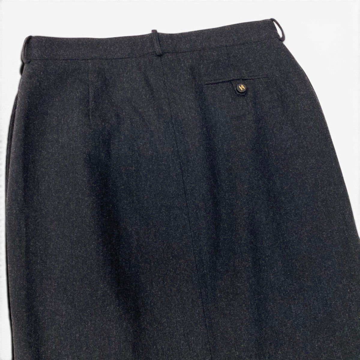 Chanel Boutique Wool Skirt CC Logo Button Long Pencil Gray — view 3