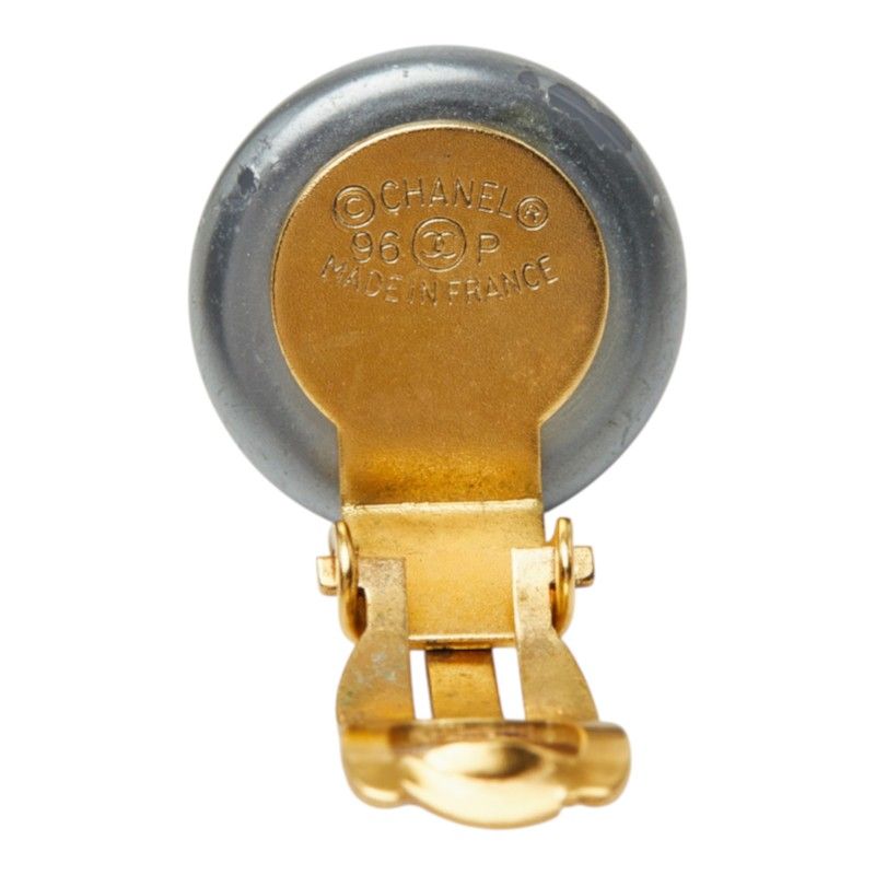 Chanel CC Logo Vintage Earrings Ear Clip 95P Gold White Gray Faux Pearl Plated — view 4