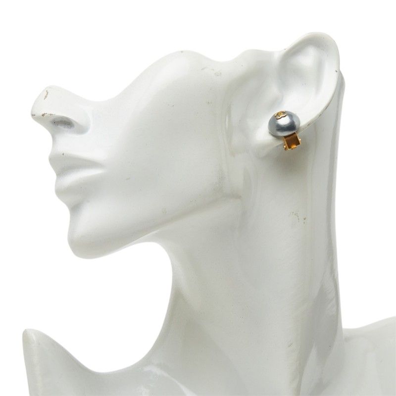 Chanel CC Logo Vintage Earrings Ear Clip 95P Gold White Gray Faux Pearl Plated — view 5