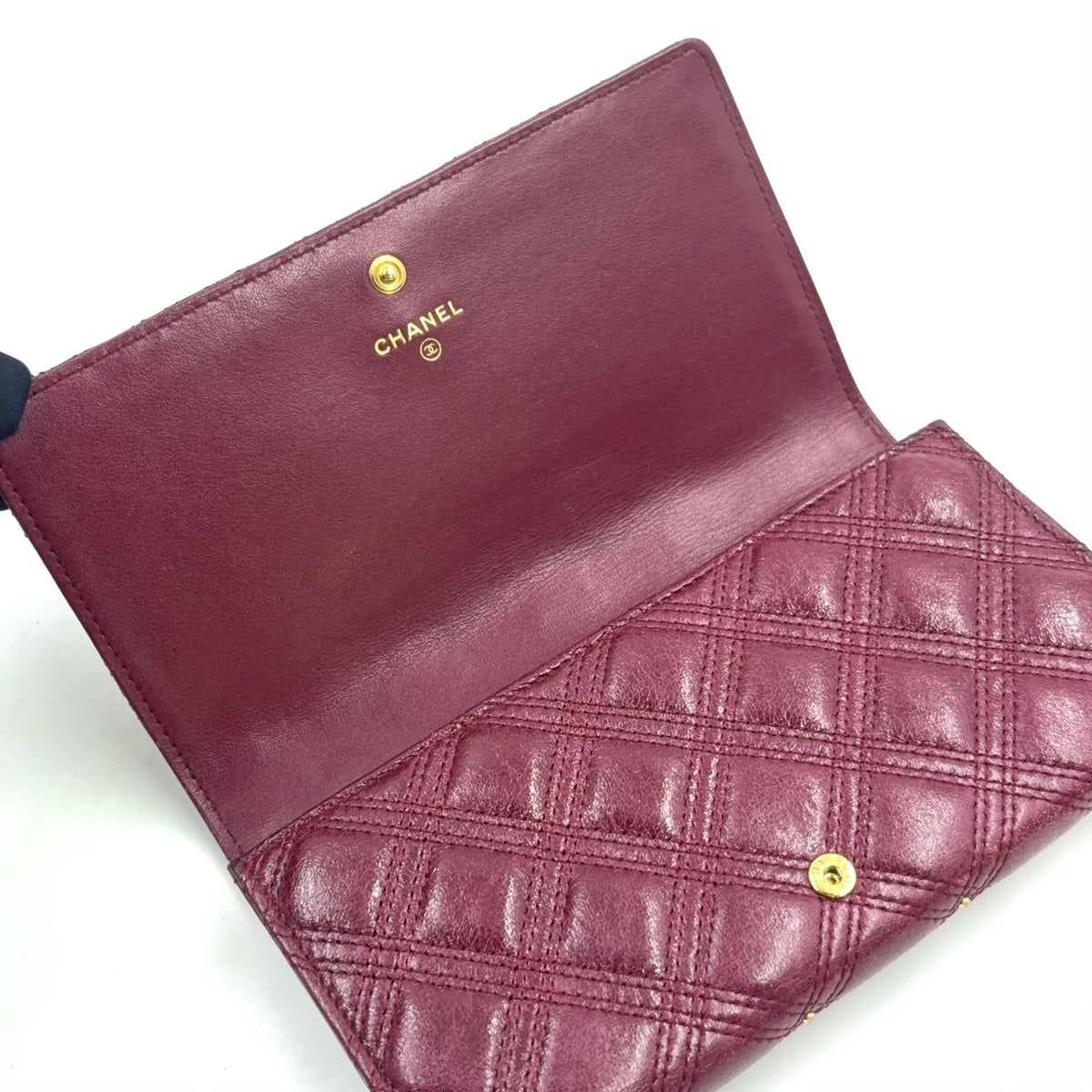 Chanel Quilted Studded Leather Bordeaux Bifold Wallet Gold — view 8
